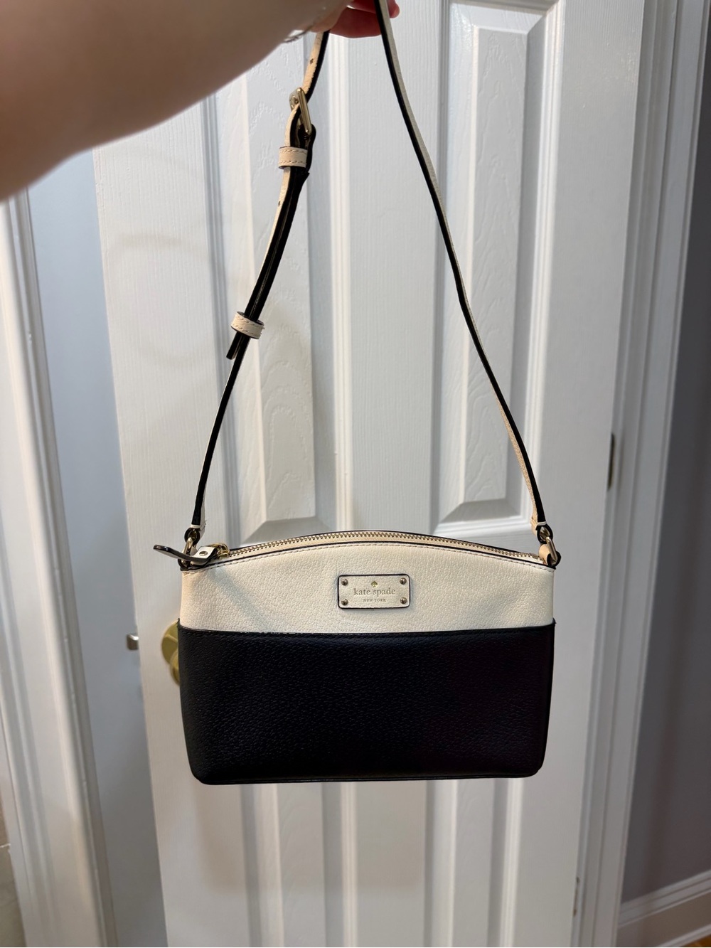 KATE SPADE  - Millie Leather Crossbody - Black/Beige WKRU4194